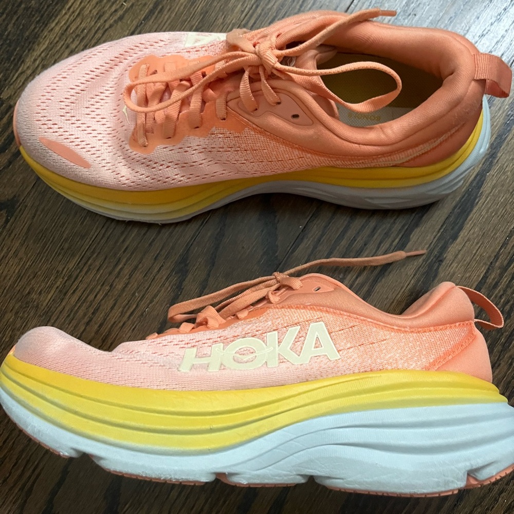 Women’s 8 HOKA athletic shoe